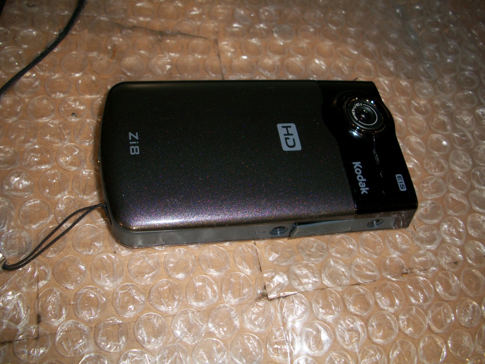 Kodak Zi8 Pocket Video/Photo Digital Camera Camcorder 1080P HD EIS