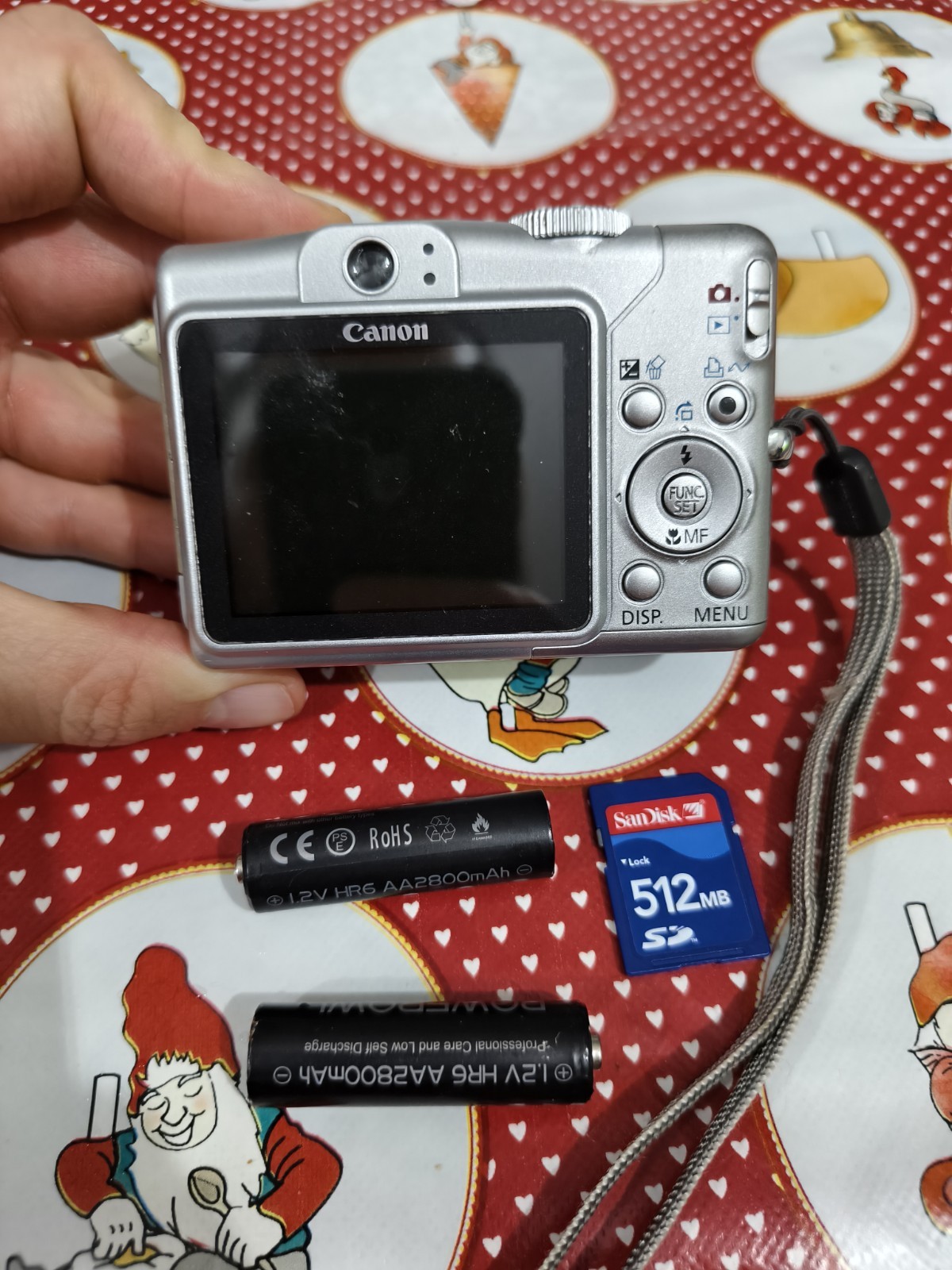 Vintage Canon PowerShot A700 6.0MP Digital Camera – Silver + Memory