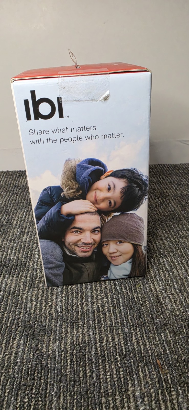 ibi The Smart Photo/Video Manager 1tb capacity – White, Brand New, Open Box