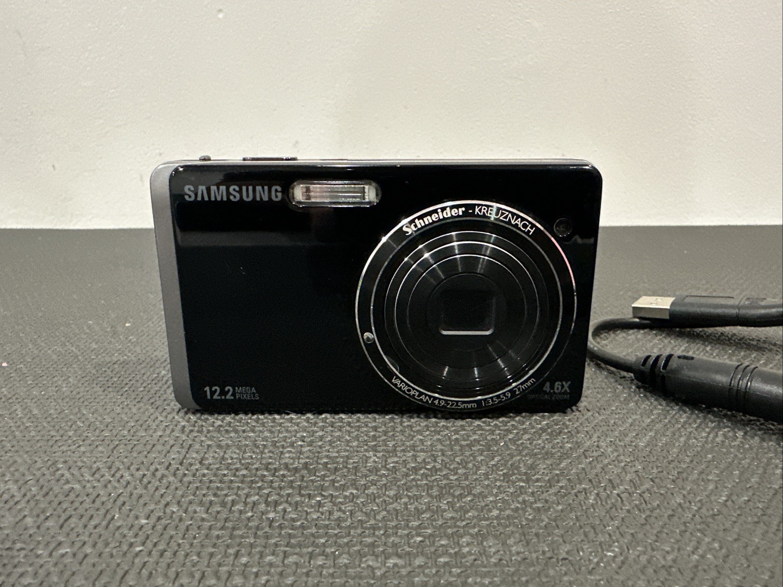 Samsung TL220 12.2MP Digital Camera Dual Screen Compact Camera Schneider Lens