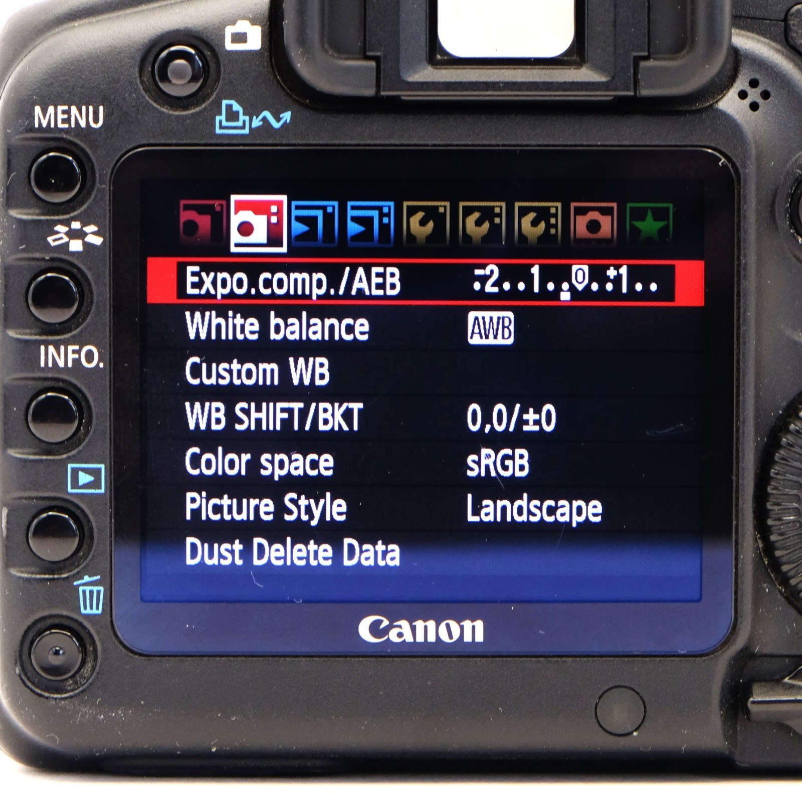 Canon 5D Mark II Full Frame Digital SLR + Zoom Lens EF 35-105mm f/4.5-5.6 USM JP
