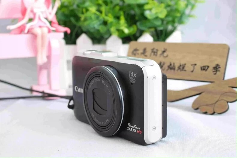 Canon PowerShot SX230 HS 12.1 MP CMOS Digital Camera 14x Image Stabilized Zoom