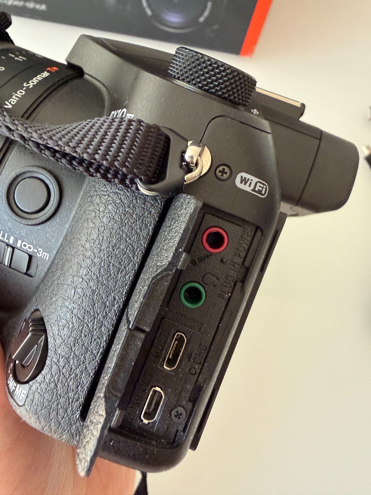 Sony RX10 IV 20.1MP Digital Camera | Original Box | 3 Batteries | Excellent