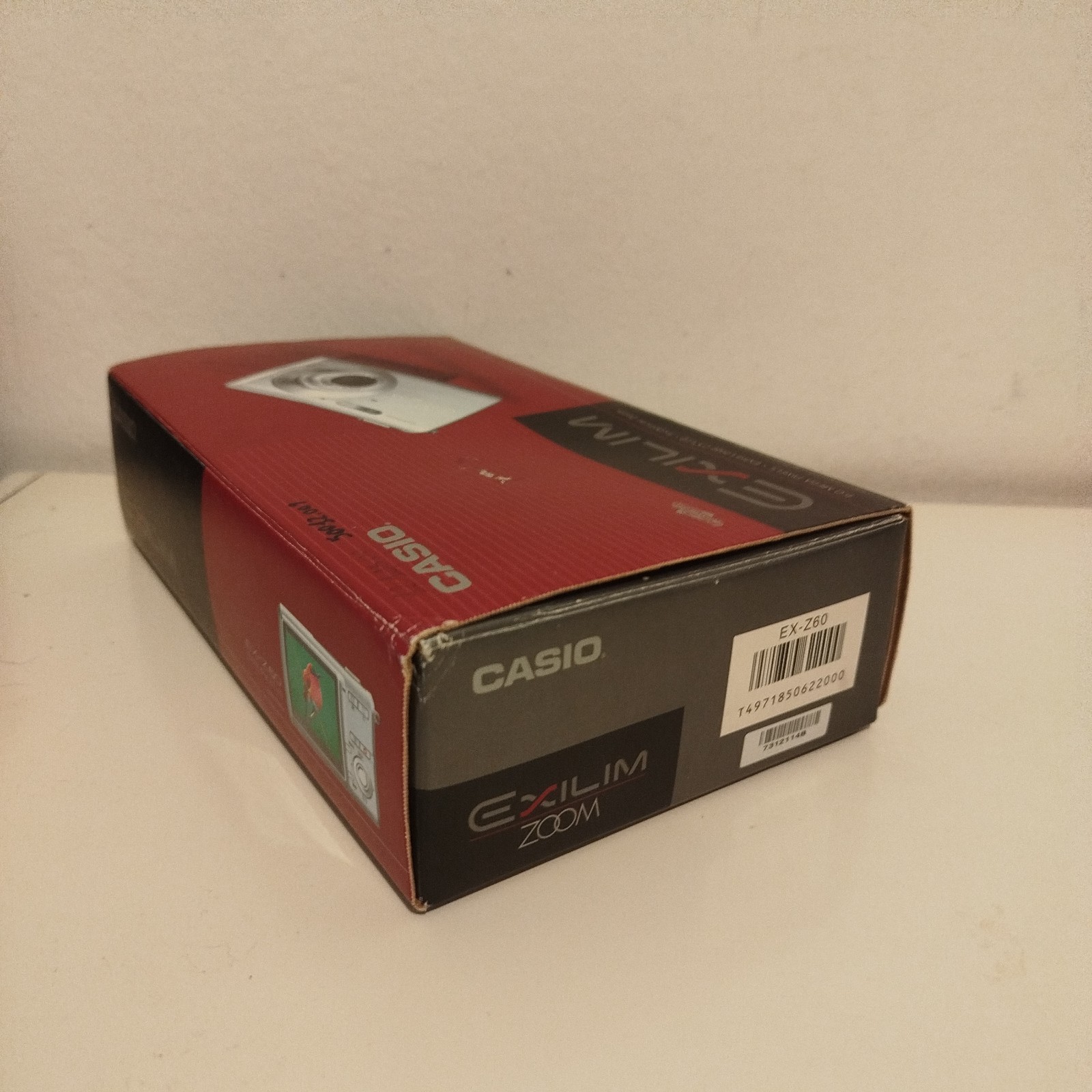 Casio Exilim EX-Z60 Digital Camera Compact Digital Camera 6.0 Pixel Box