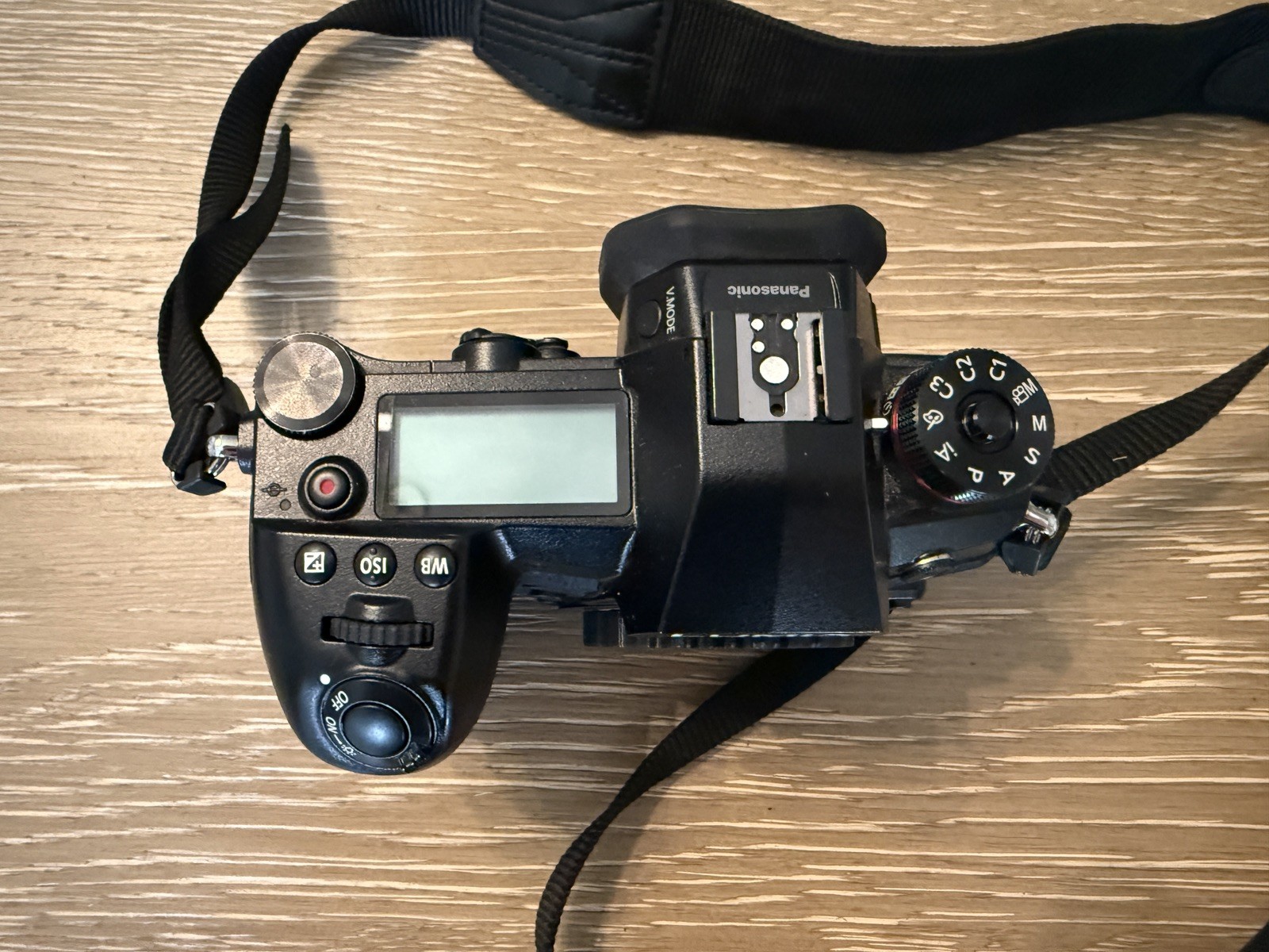 Panasonic LUMIX DC-G9 Mirrorless Camera – 20.3MP – Battery Grip, 4K shutter