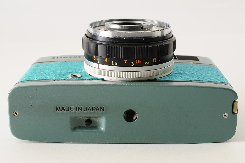 RED FLAG OK! [ Near MINT ] Olympus TRIP 35 Rangefinder 35mm Film Camera JAPAN