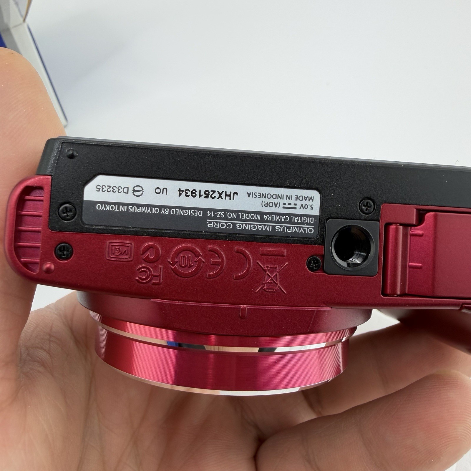 Olympus SZ-14 Compact Camera Red 14MP 24x Zoom 3.0″ LCD HDMI Face Detection