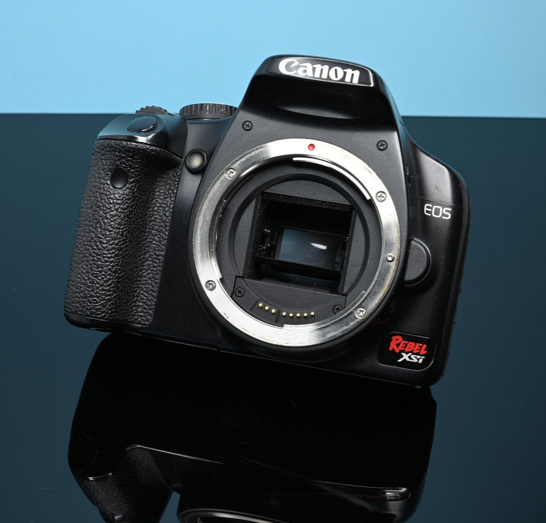 Canon EOS Rebel XSi DSLR Black Digital Camera Body Tested w/Charger 2 batteries