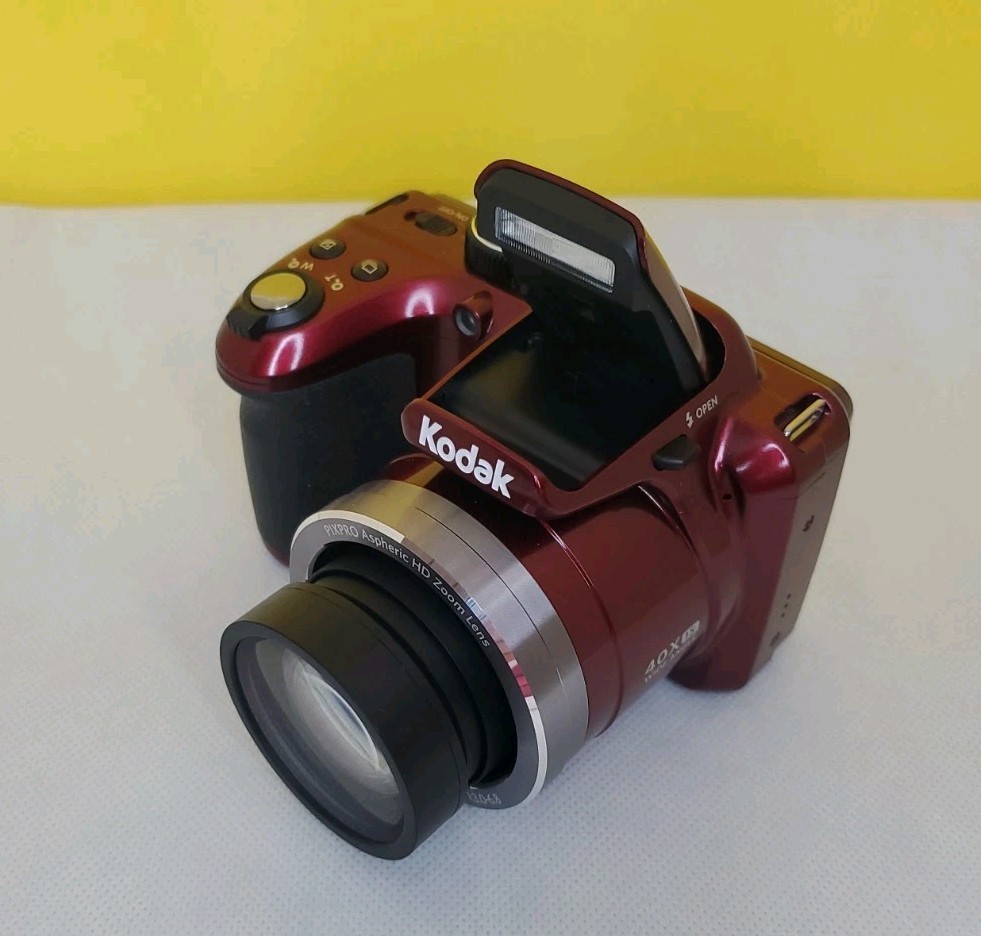 KODAK PIXPRO AZ401 Digital Camera 16MP 40X Zoom HD 720p – Red -Open Box