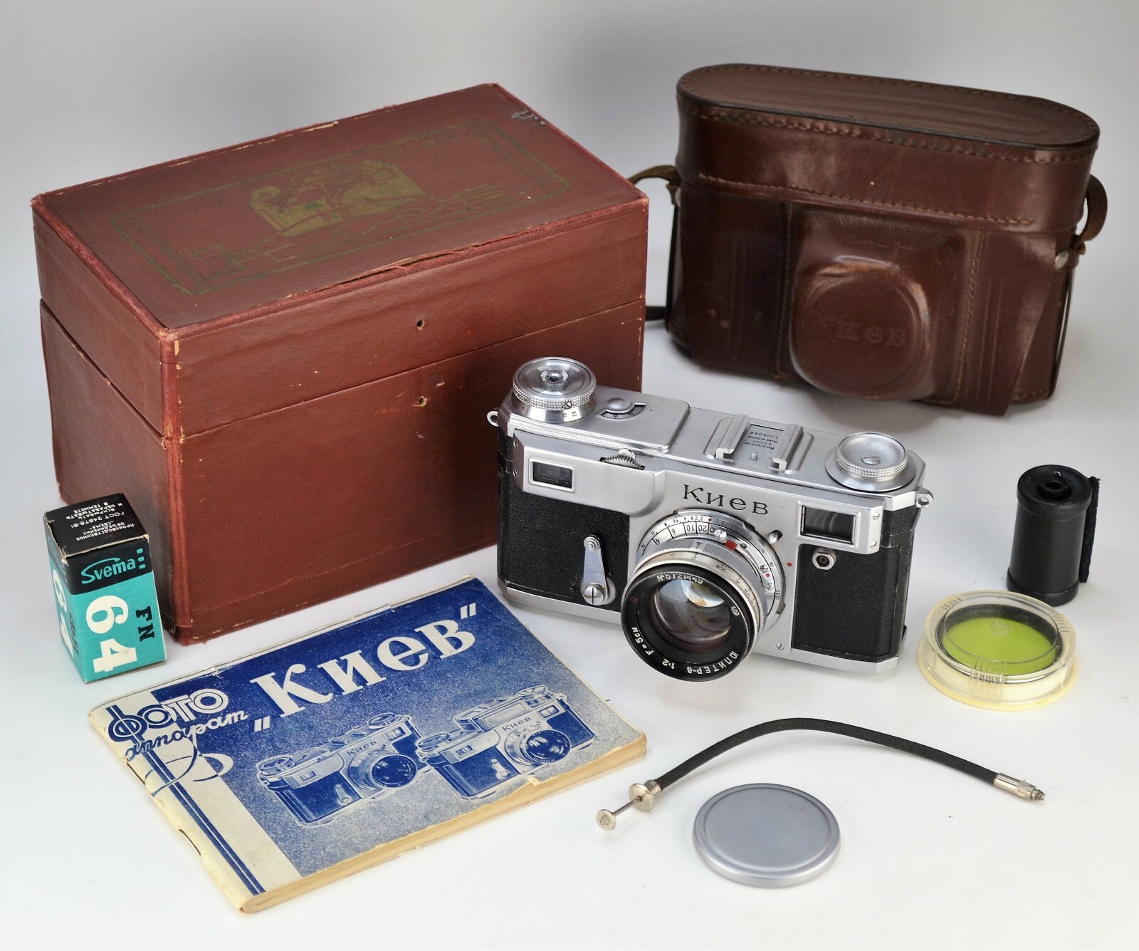 CLAD! 1957 CYRILLIC NAME USSR “KIEV-2A” rangefinder CAMERA, BOXED SET (2)
