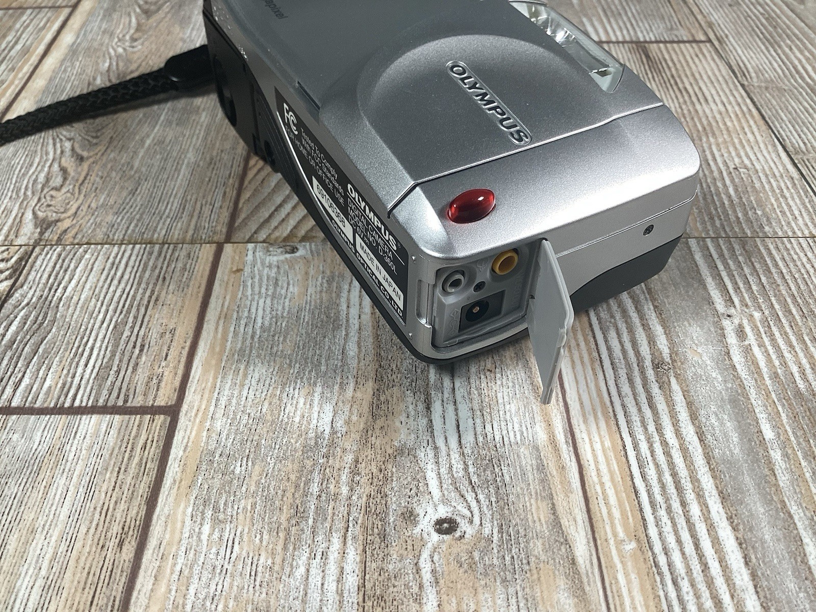 Olympus Digital Camera Model No D-360L – 1.3 Megapixel – Part Working Read Desc
