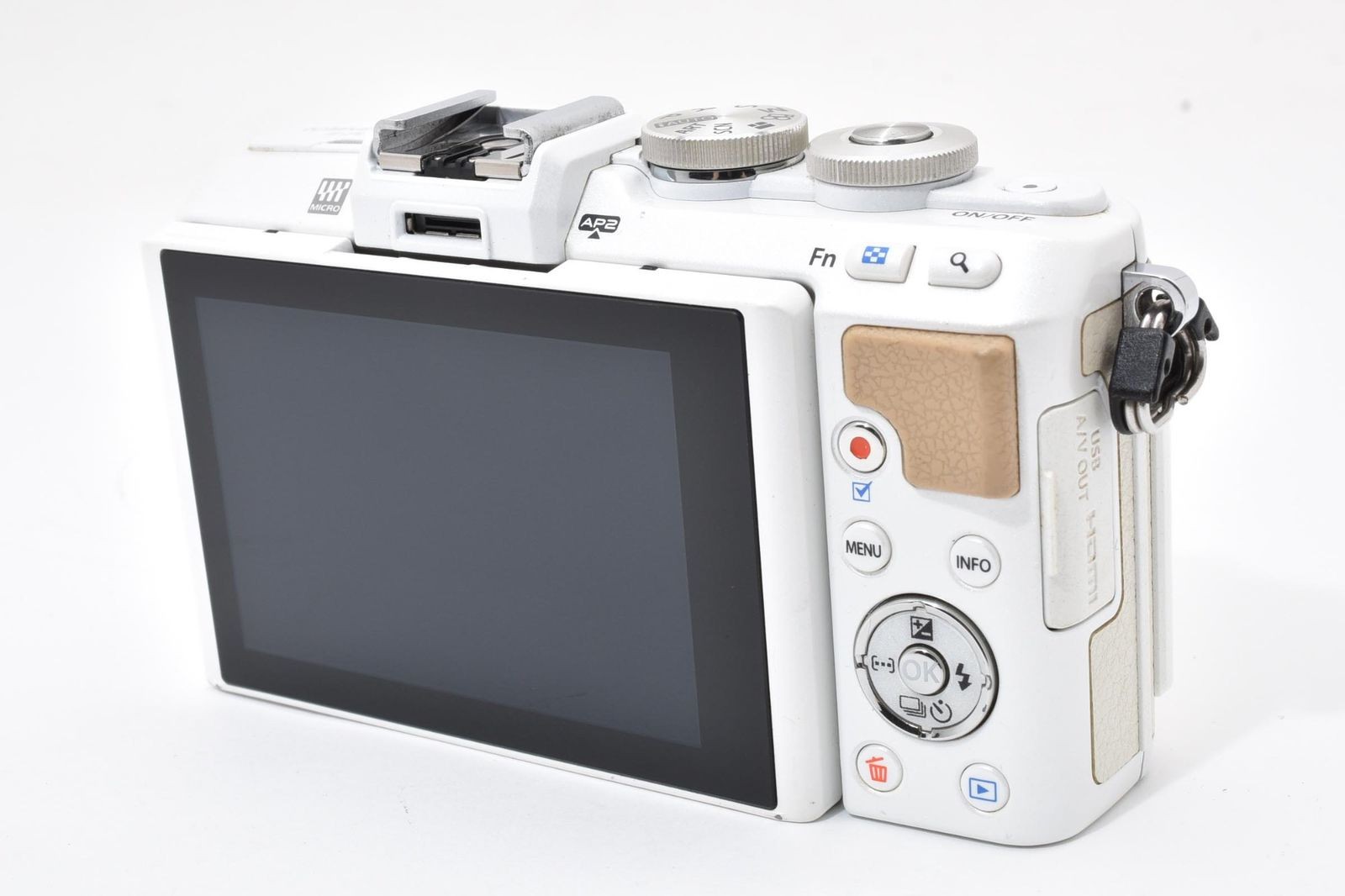 Olympus PEN Lite E-PL7 Body White Mirrorless Camera Shutter Count 13613