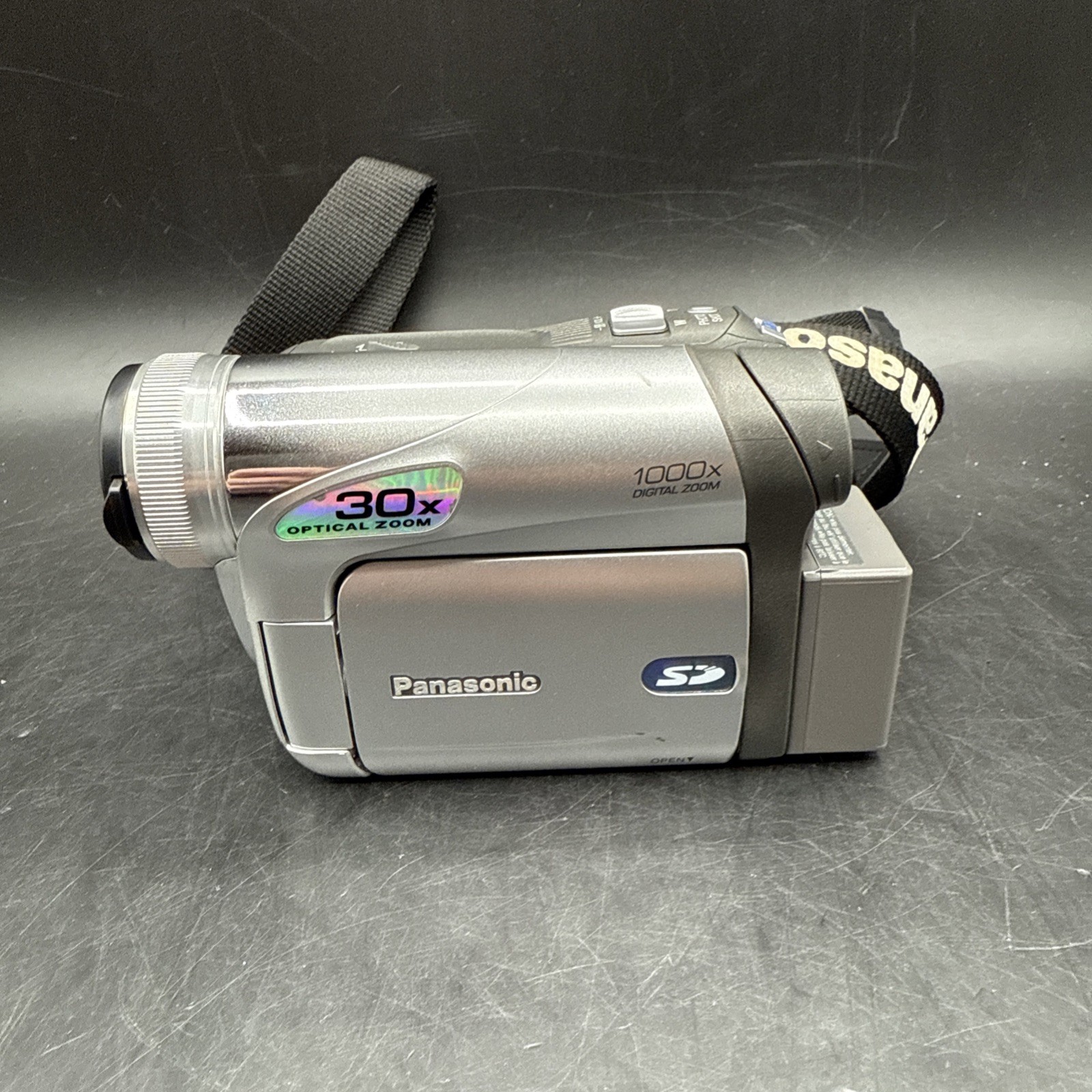 Panasonic PV-GS35 MiniDV Handheld Camcorder Digital Camera Gray With Battery