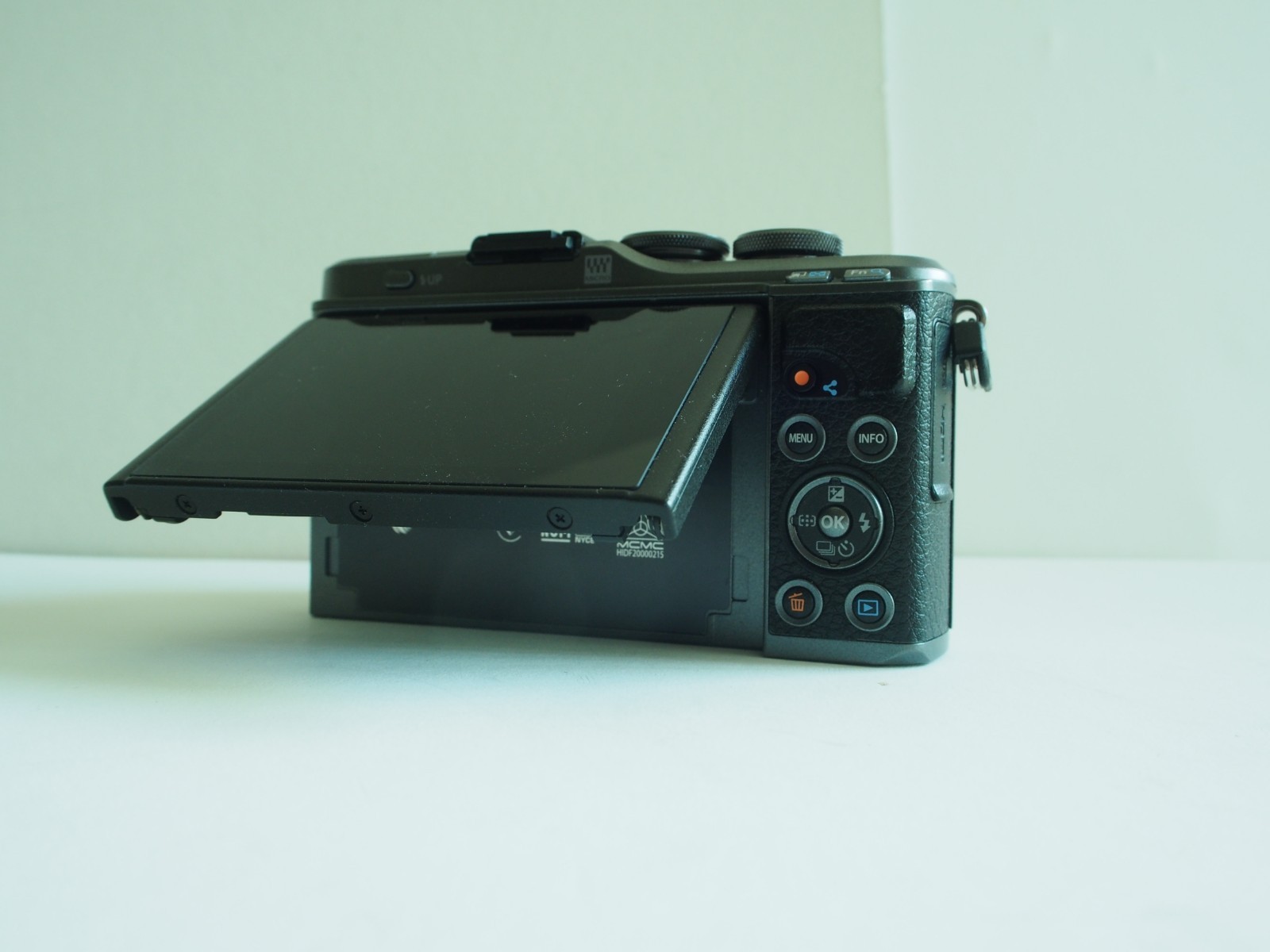 Olympus PEN E-PL10 Digital Camera – Dig 003