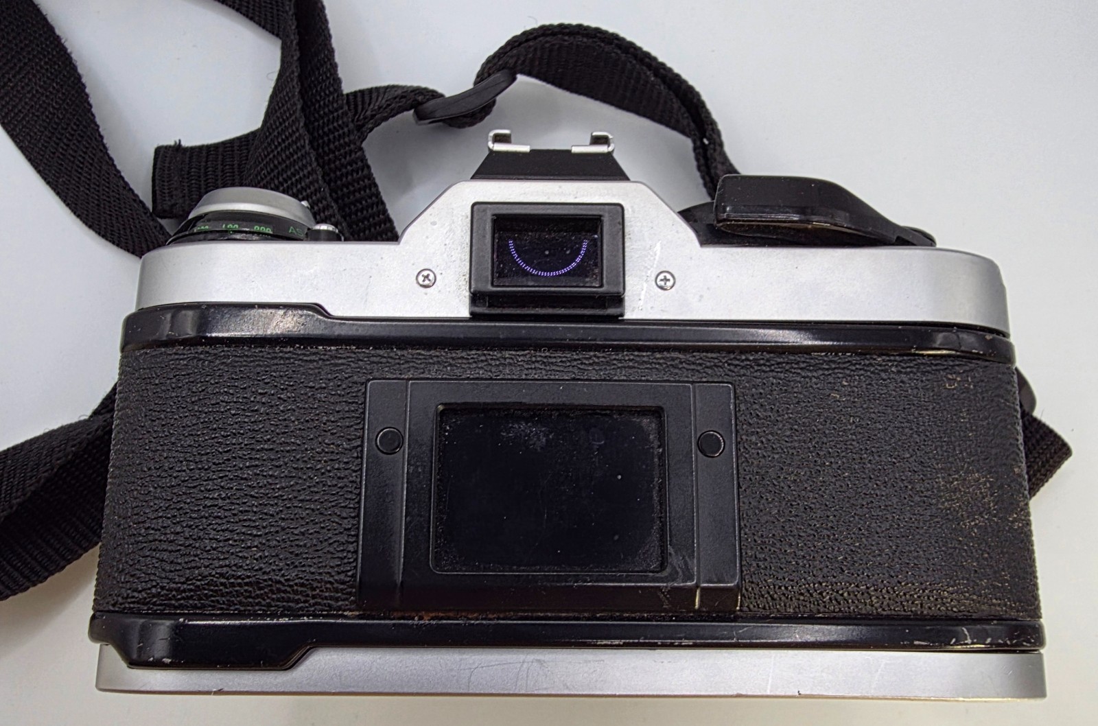 Canon AE-1 Program 35mm SLR Film Camera FD 50mm f/1.8 Lens + Battery