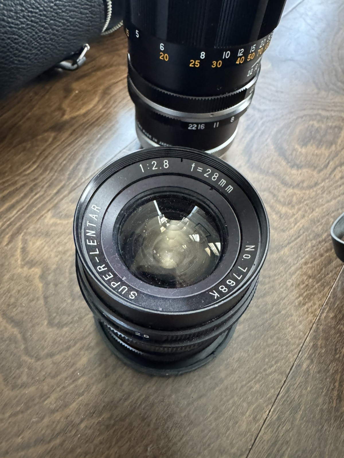 Tele – Lentar 1:4.5 f=200mm / Super – Lentar 1:2.8 f=22mm Vintage Lens w/ Cases