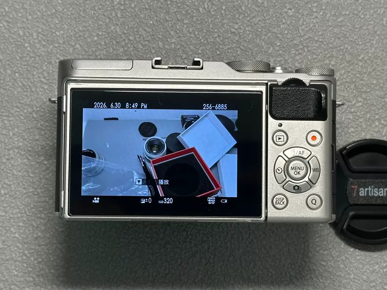 Fujifilm Fuji X-A3 XA3 24.2MP Mirrorless Digital Camera w/25mm f1.8 Lens English