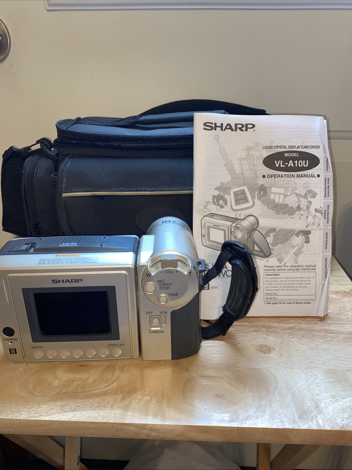 Sharp Camcorder Videocassette Recorder VL-A10U Viewcam 8. 16x Zoom W/ Manual