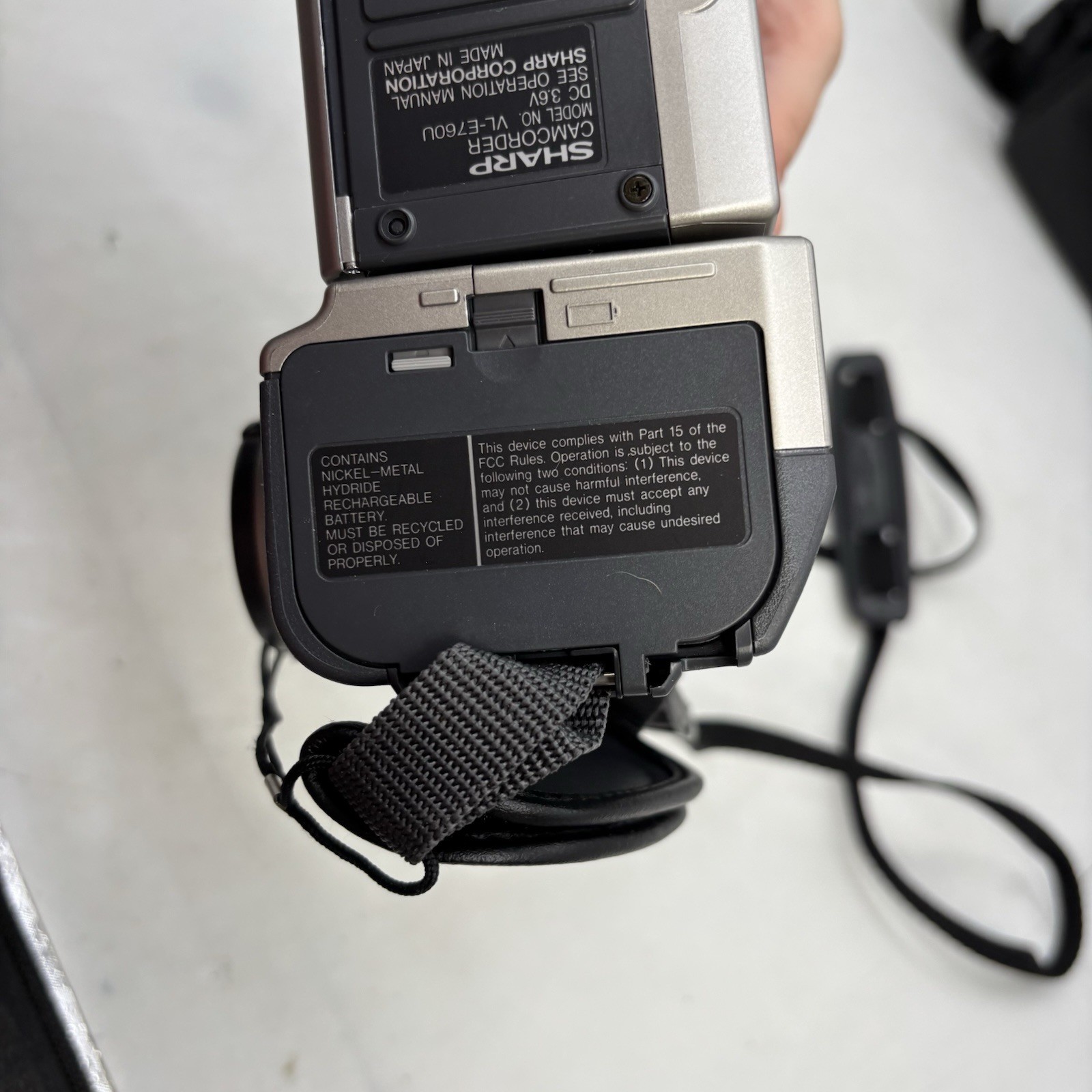 Sharp Viewcam VL-E760U & Charger, Carry Bag, and Film NEEDS NEW BATTERY