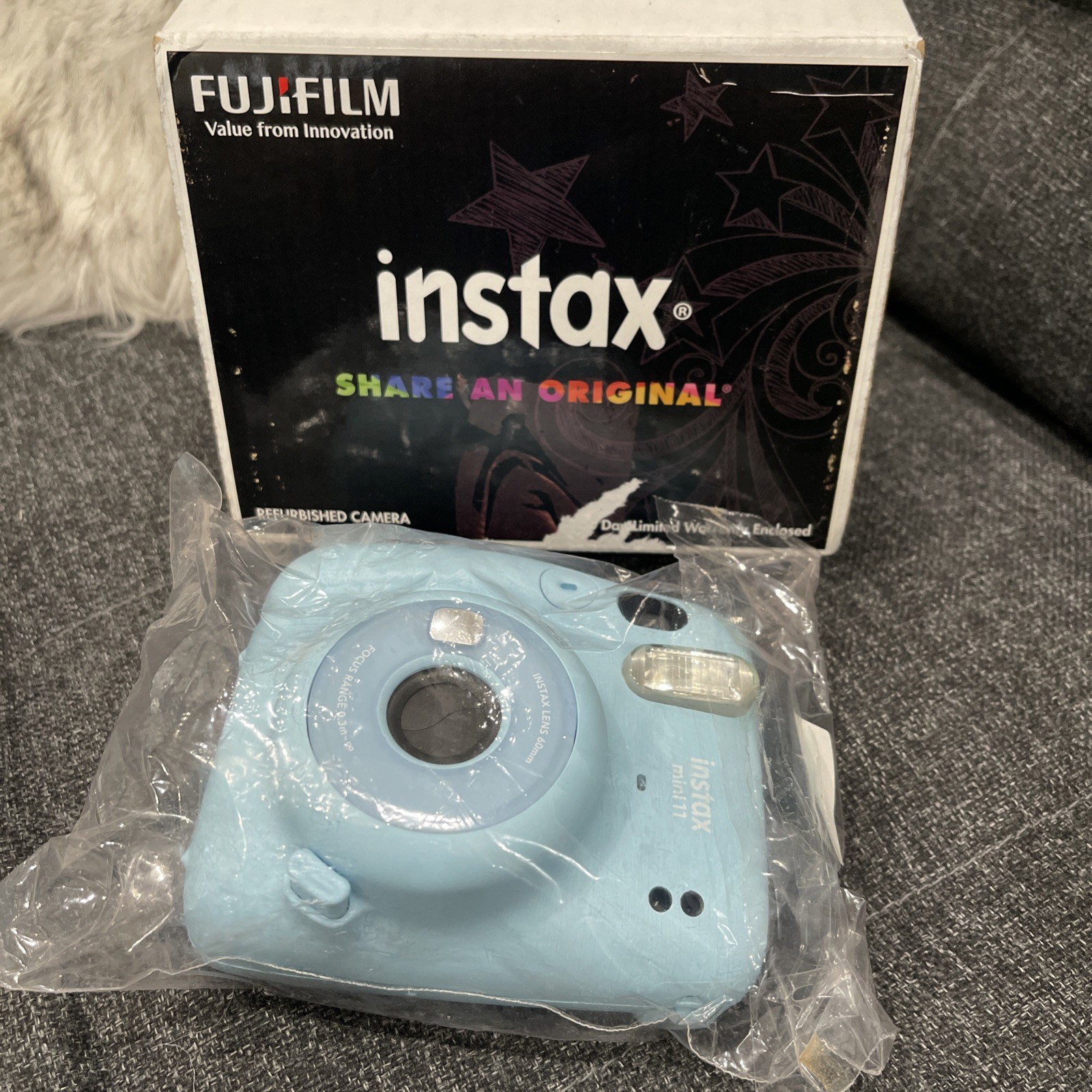 Fujifilm Instax Mini 11 Instant Camera – Sky Blue Refurbished