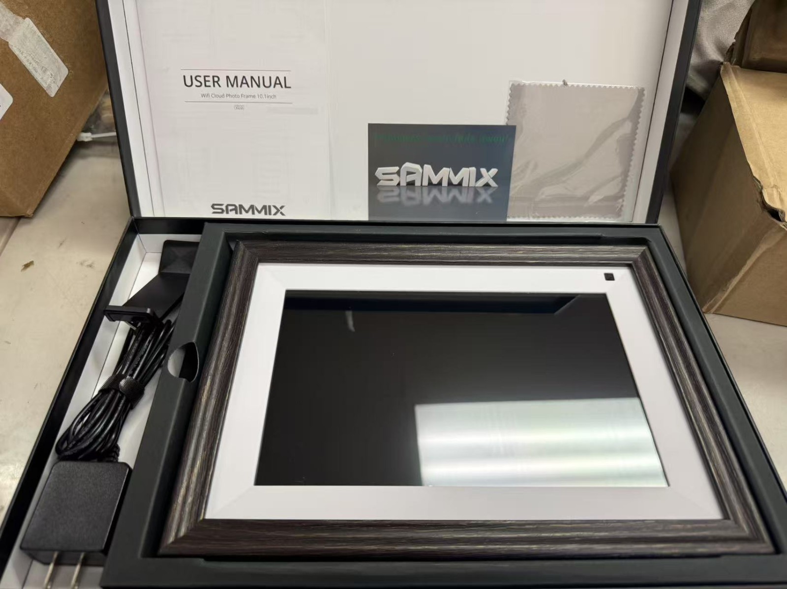 10.1 Inch Digital Picture Frame with IPS HD Touch Screen, 16GB Storage Photo