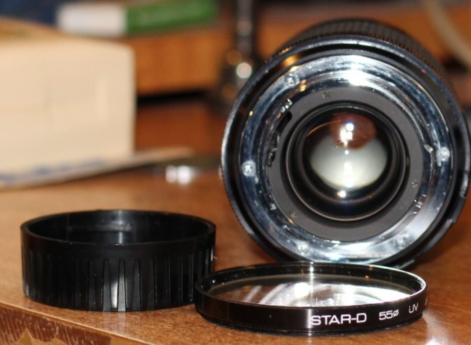 Kiron 30-80mm f/3.5-4.5 Zoom Macro Lens + 1 FILTER