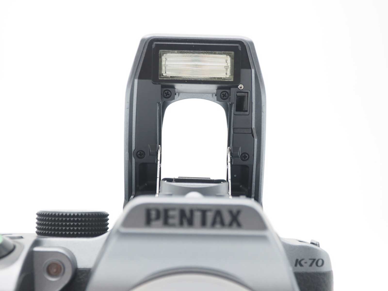 Pentax K-70 24.0MP Silver 18-135 Lens 6261 Shots w/ Box [Near Mint] #Z6306A