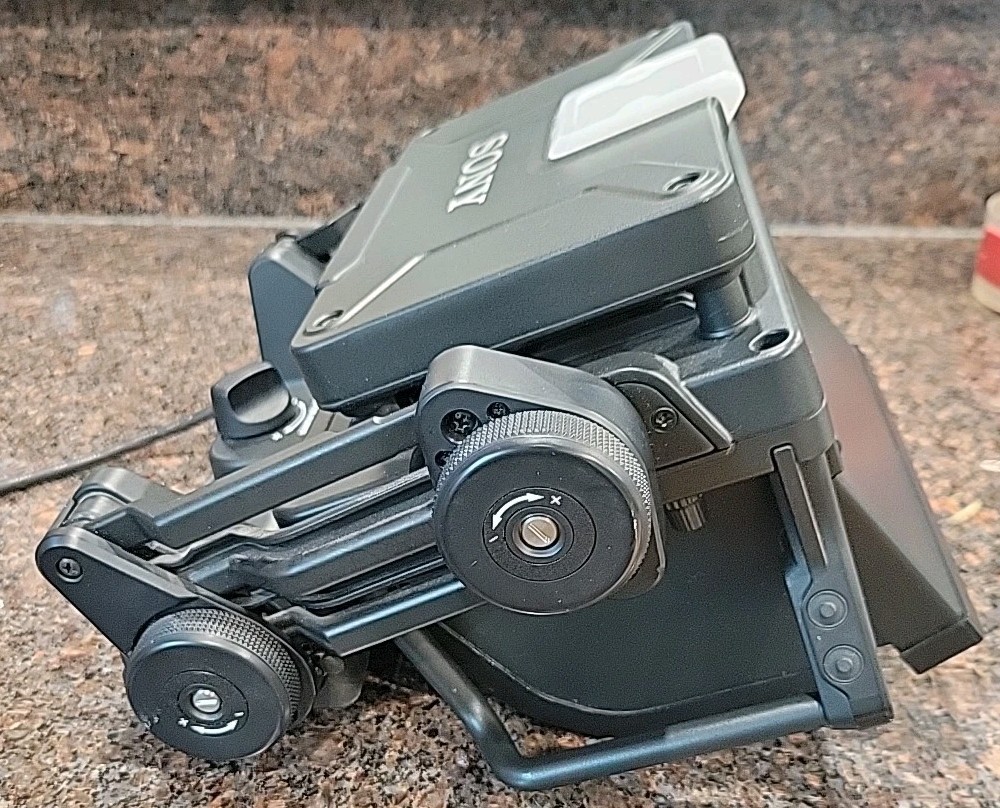 Sony HDVF-EL75 7.4″ OLED Studio Viewfinder with Hood