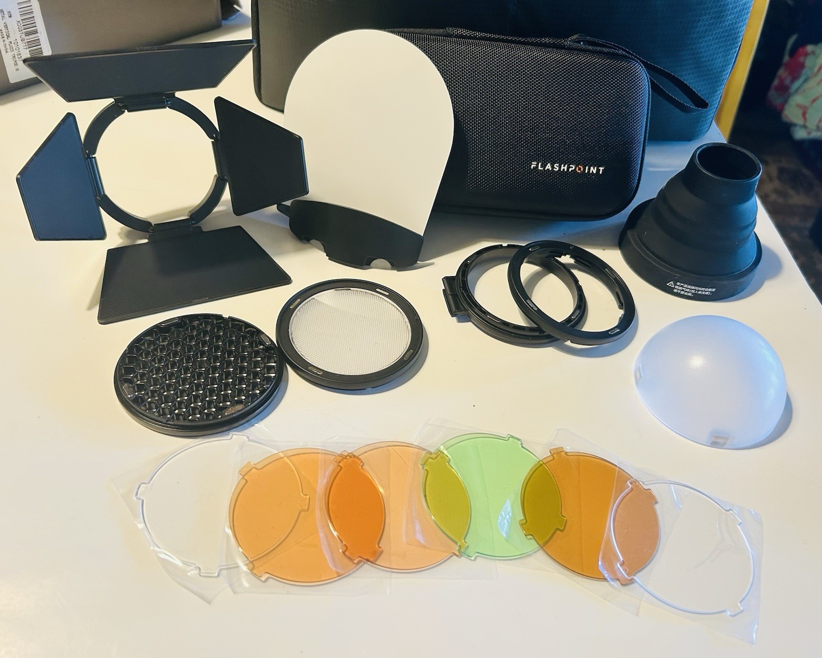 Flashpoint XPLOR 100 Pro TTL R2 Battery-Powered Monolight Bundle Lots of Extras