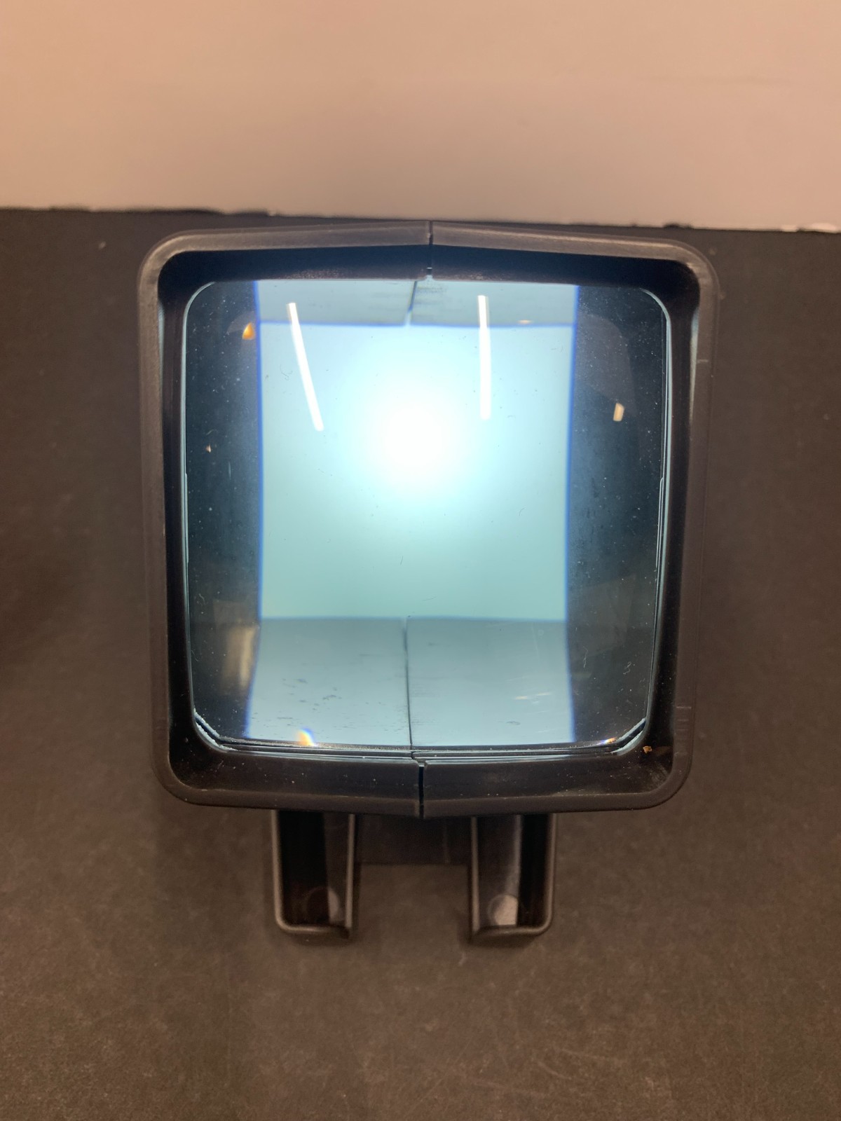 Rybozen 35mm Slide Viewer LED Daylight 3X Magnification AA Battery Powered Desk