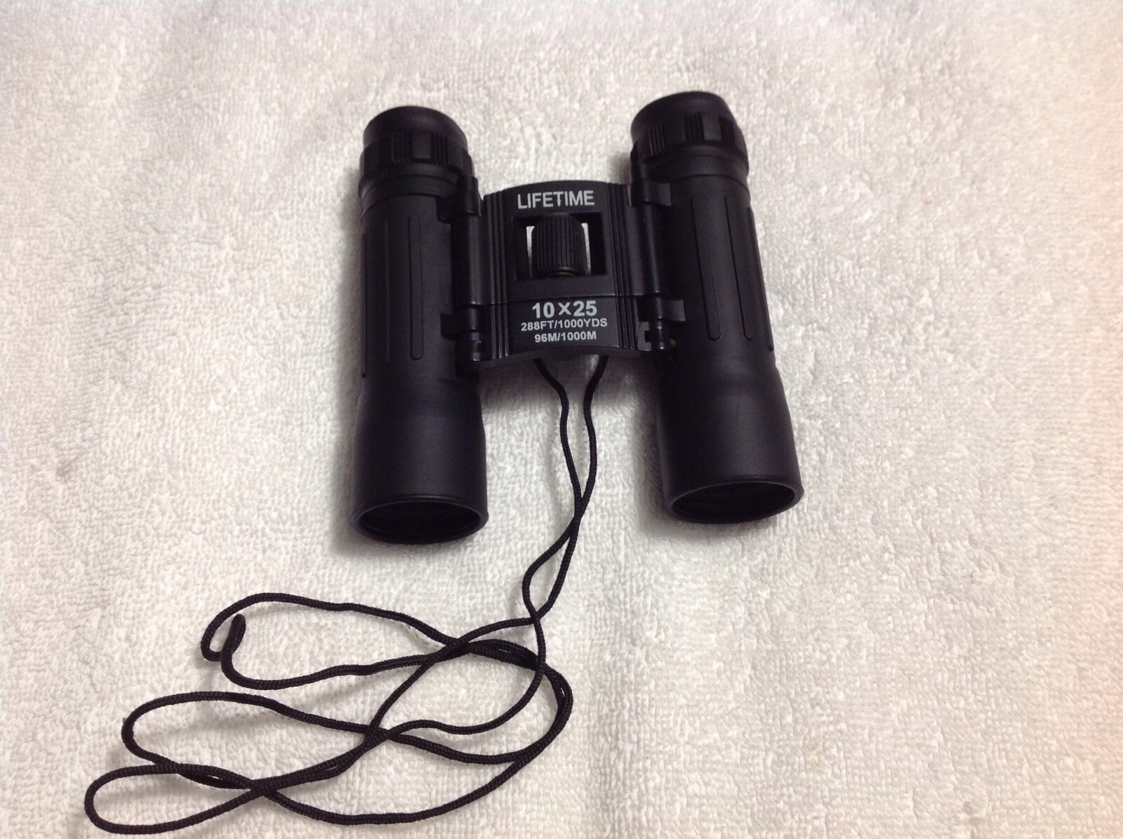 Lifetime Palmoculars Black Binoculars 10×25 288Ft 96M/1000M