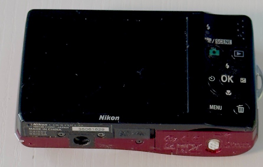 Nikon COOLPIX L22 12MP 3.6x Optical CCD Vintage Digital Camera Red