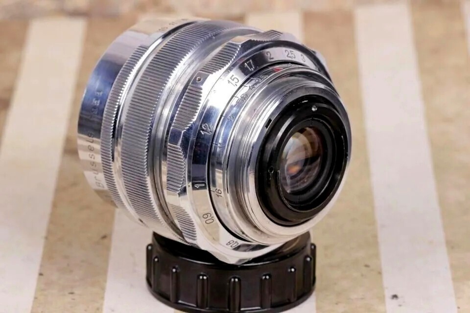 Soviet Lens MIR-1 37mm f2.8 M39 Vintage Wide-Angle lens Grand Prix Brussels