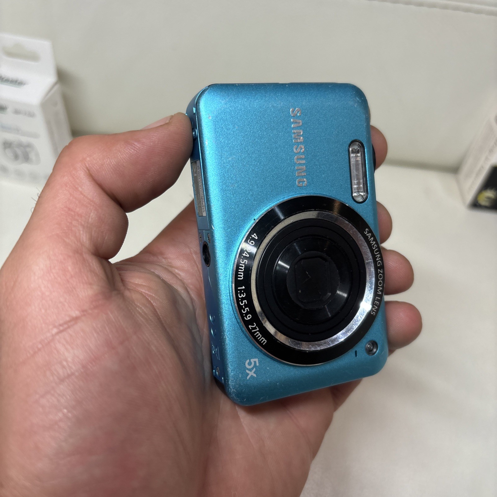 Samsung SL605 Digital Camera 12.2MP 5x Optical Zoom Blue W/NEW BATT/CHARG/CASE