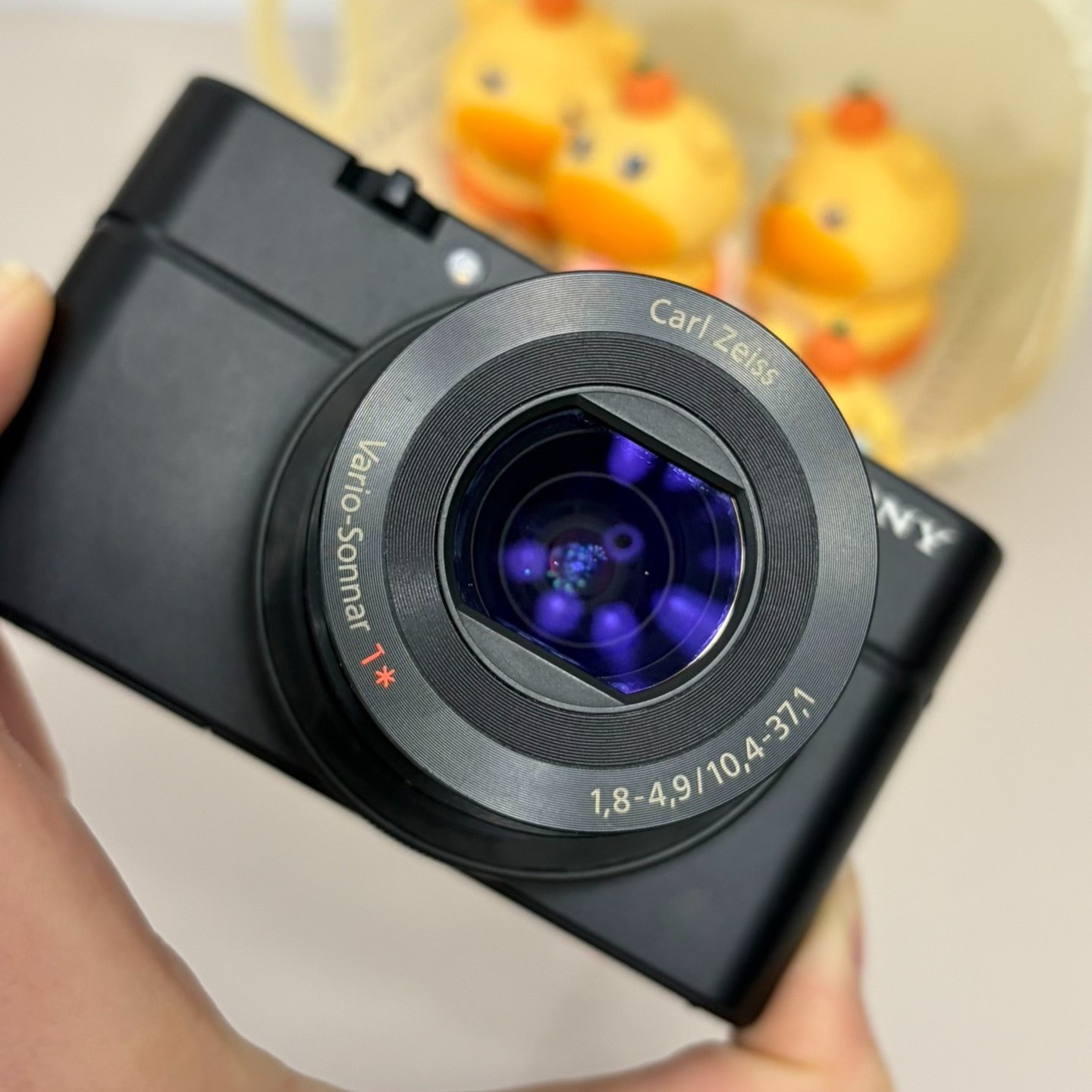 Sony Cyber-shot DSC-RX100 Compact Digital Camera 20.2 MP 3.6x Optical Zoom