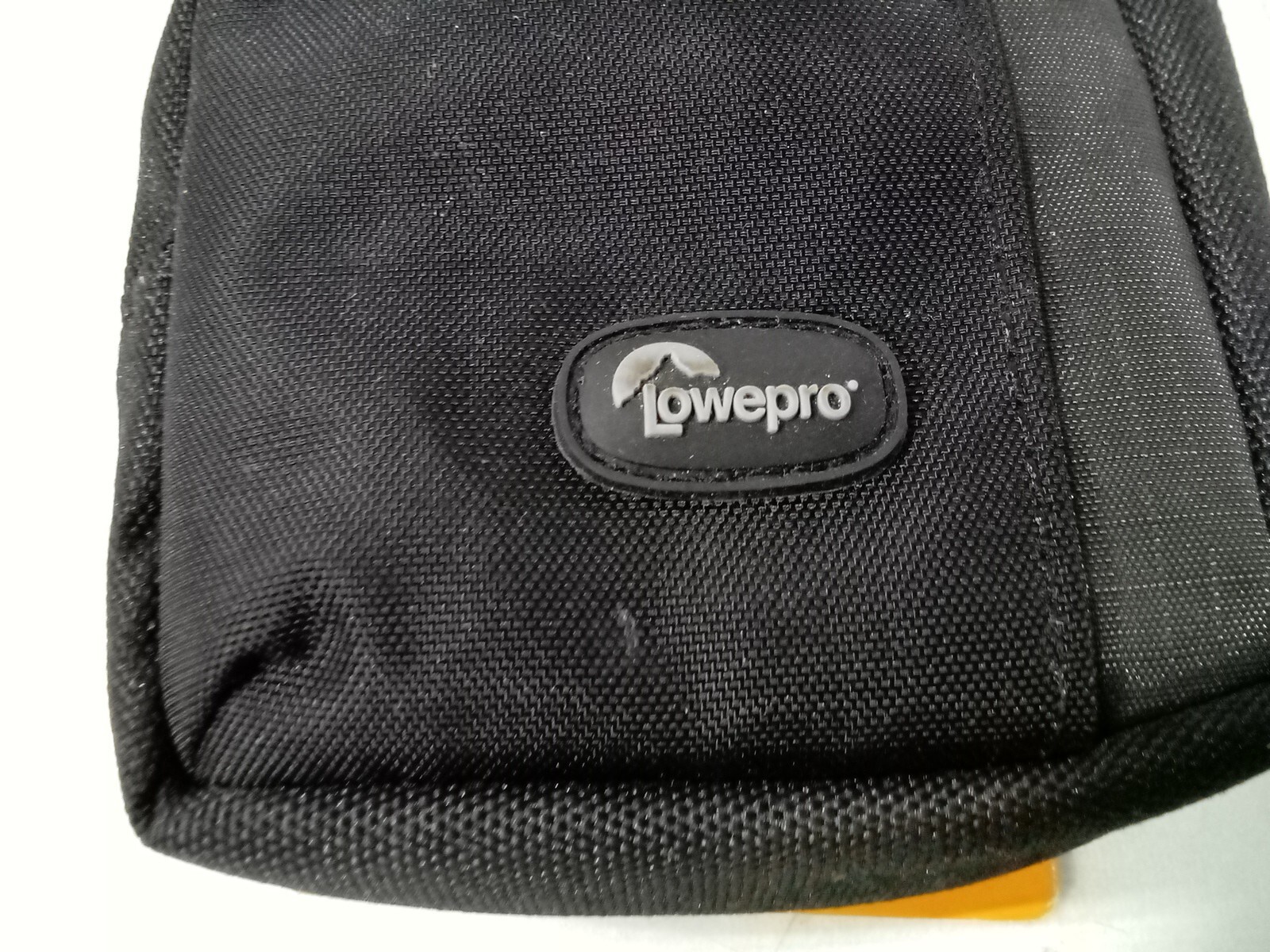 LOWEPRO CAMERA OR PHONE CASE! Newport 30 5.5in X 3.5in X 1.5in