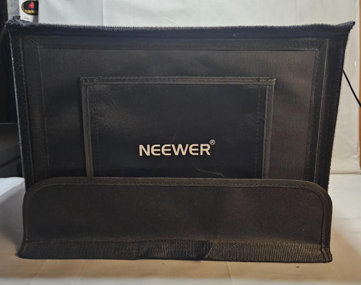 NEEWER Foldable Portable Photo Studio Light Box with Dimmable LED Lighting