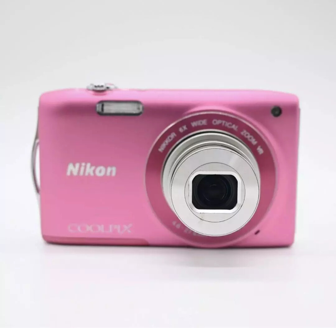 Nikon COOLPIX S3300 Digital Camera 6x Optical Zoom 16.0 MP Built-in Flash