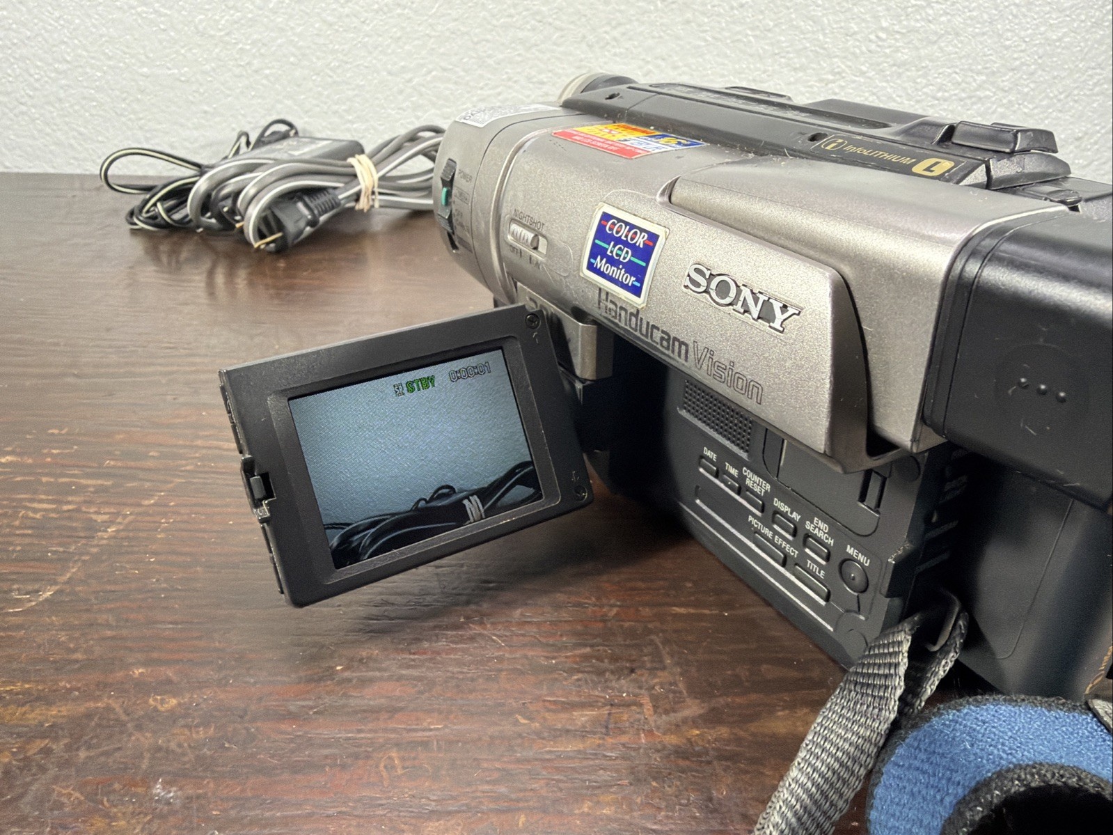 Sony Handycam CCD-TRV37 NTSC 8mm Video8 Standard 8 w/ Nightshot TESTED & WORKs