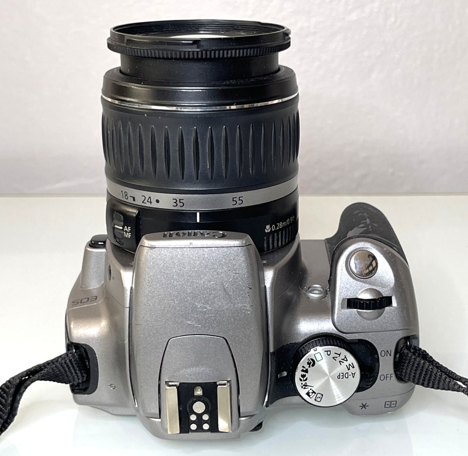 Canon EOS Digital Rebel XT 350D 8MP DSLR Camera w/ EFS 18-55mm Lens