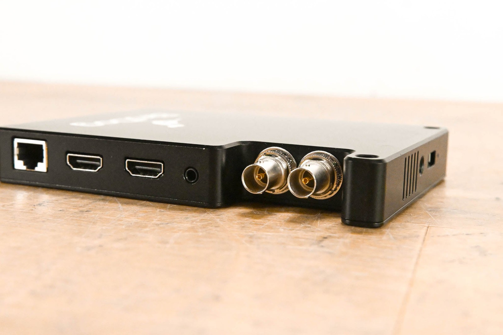 BirdDog Studio NDI SDI REV4 HDMI/SDI to NDI Video Encoder CG01R2W