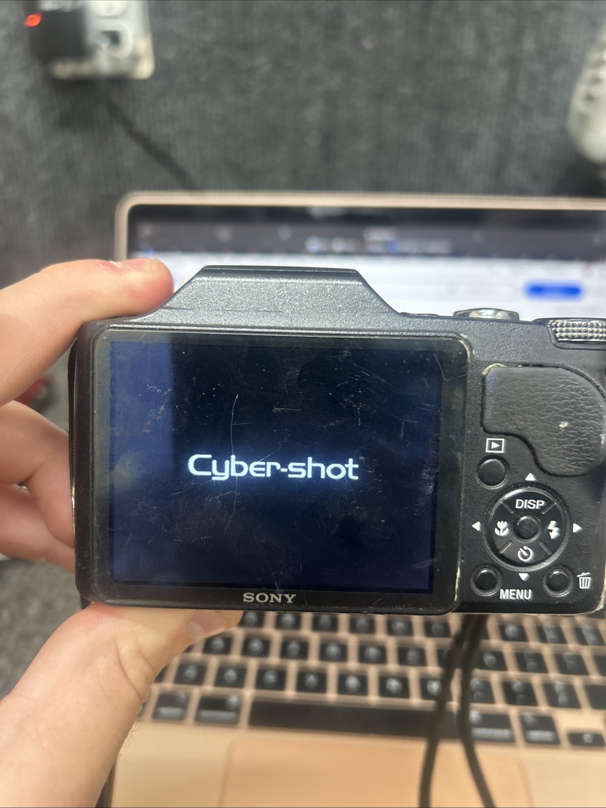 Sony Cyber-shot DSC-H20 10.1MP Black Compact Camera ONLY READ