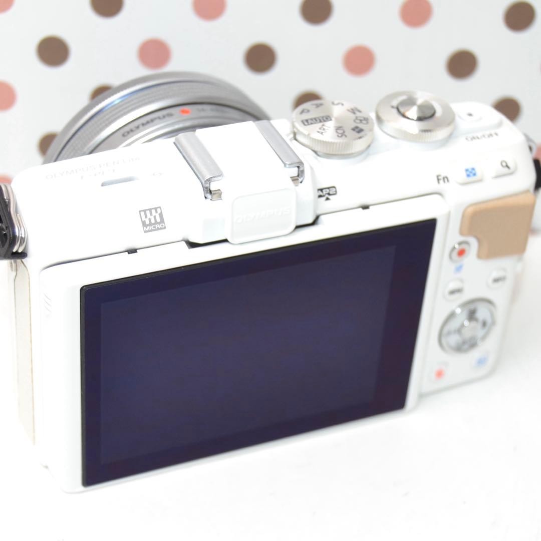 Wi-Fi Olympus PL7 Mirrorless Camera