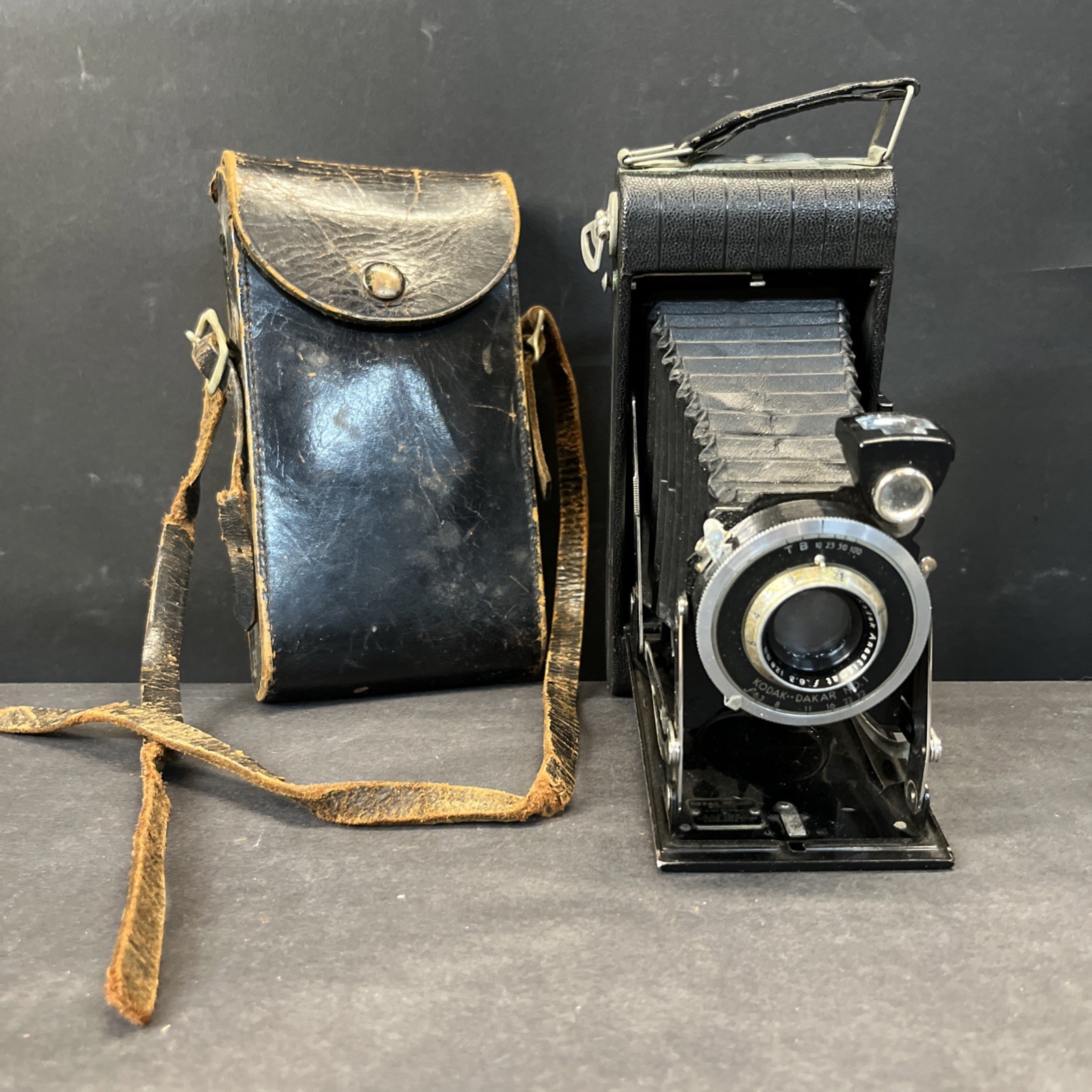Vintage Kodak Six-16 Series II Folding Camera w/ Dakar No.1 Lens & Case Art Deco