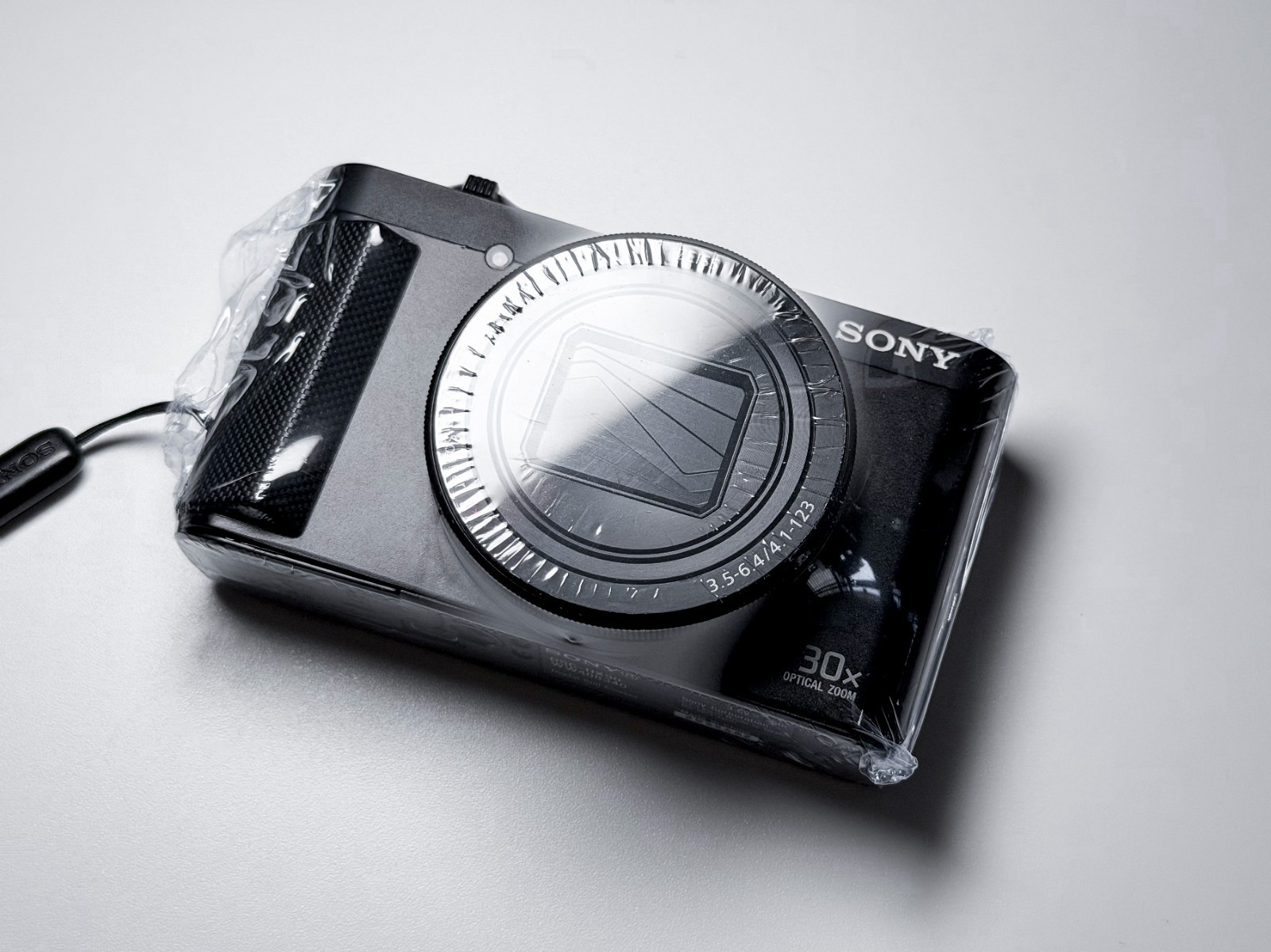 Sony HX90 Cyber-shot 18.2 MPX 30x – 1 Year Warranty HX-90