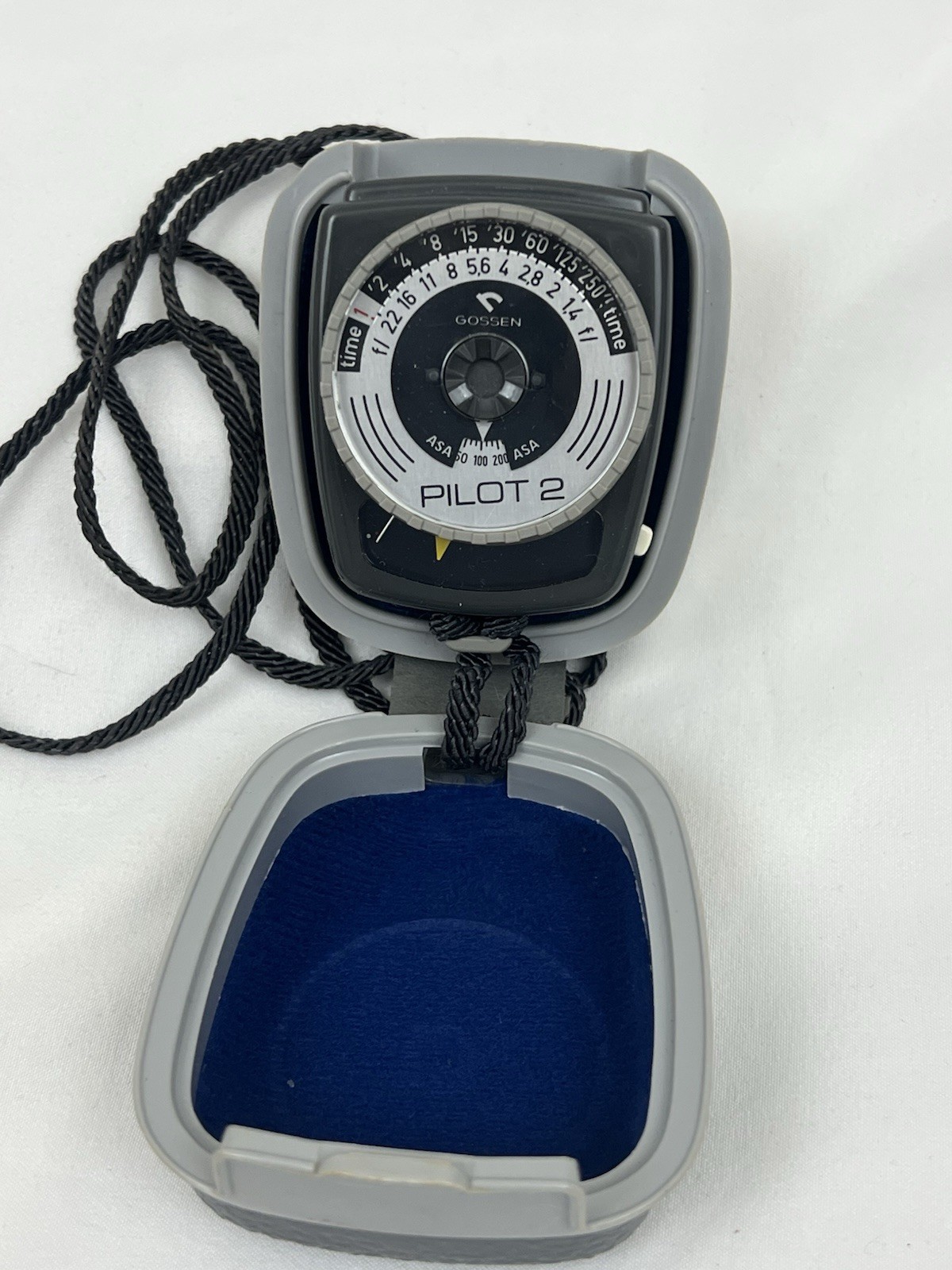 GOSSEN PILOT 2 COMPACT LIGHT METER W HARD CASE And Strap