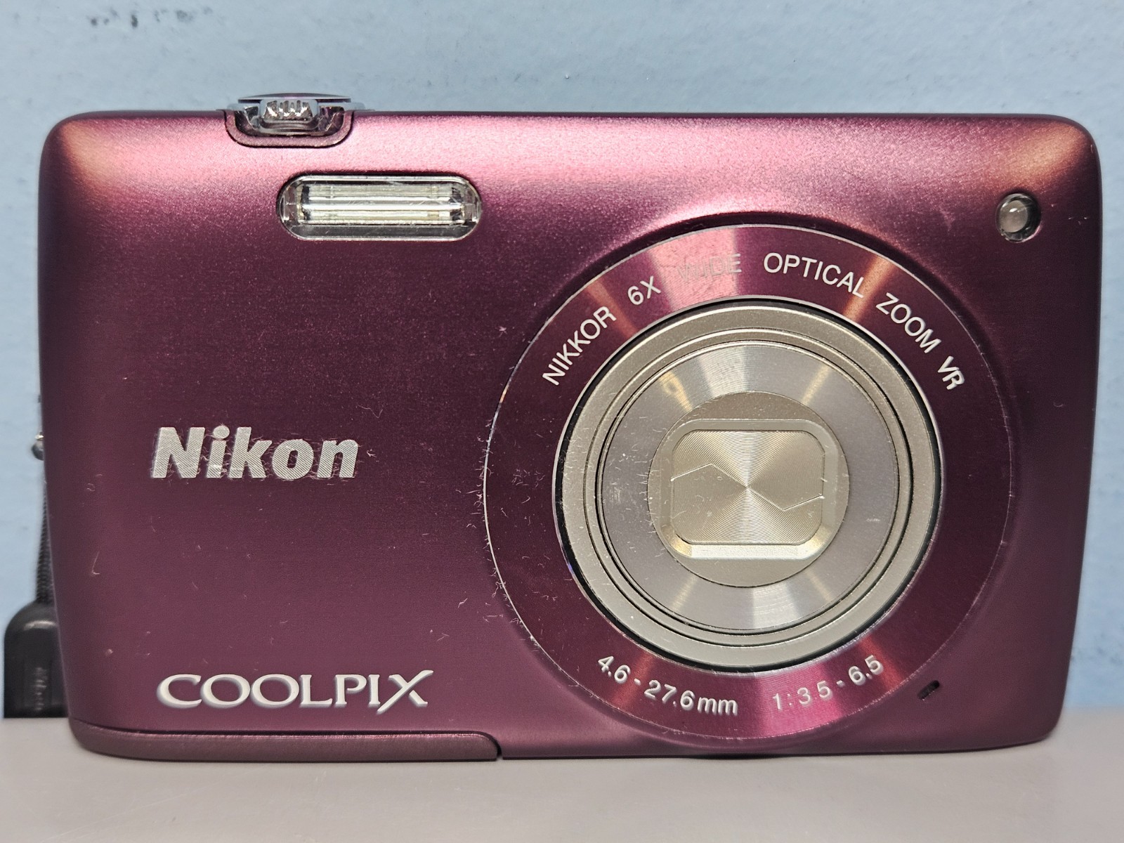 Nikon Coolpix S4300 w/ Nikkor 6X Wide Optical Zoom VR Lens + Battery & Charger