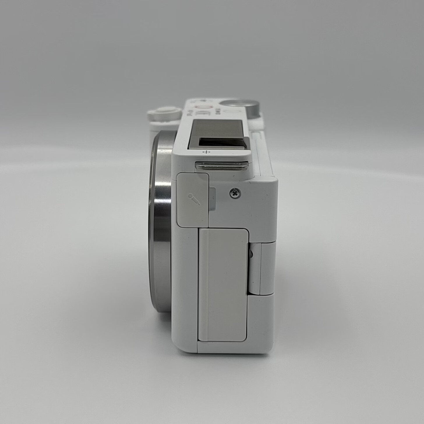 Sony Alpha ZV-E10 Mirrorless Vlog Camera 4K Video Recording Built-in Wi-Fi