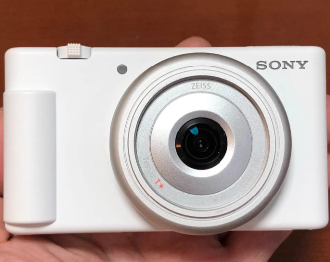 Sony ZV-1F 20.1MP 4K Vlog Camera Flip Screen For Content Creators English