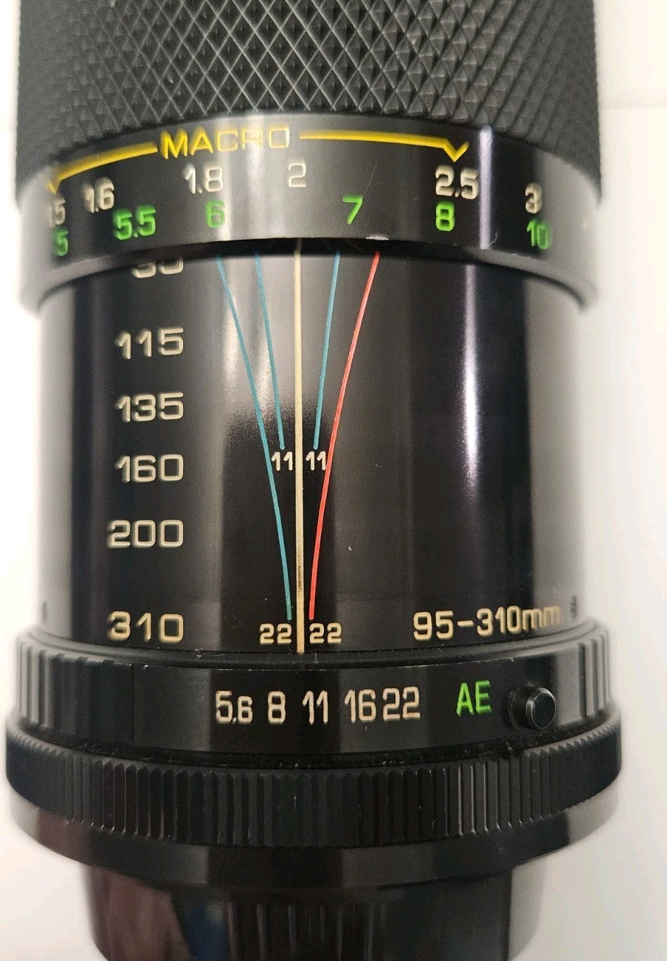 MC SOLIGOR C/D ZOOM+MACRO CAMERA LENS 95-310mm F/5.6
